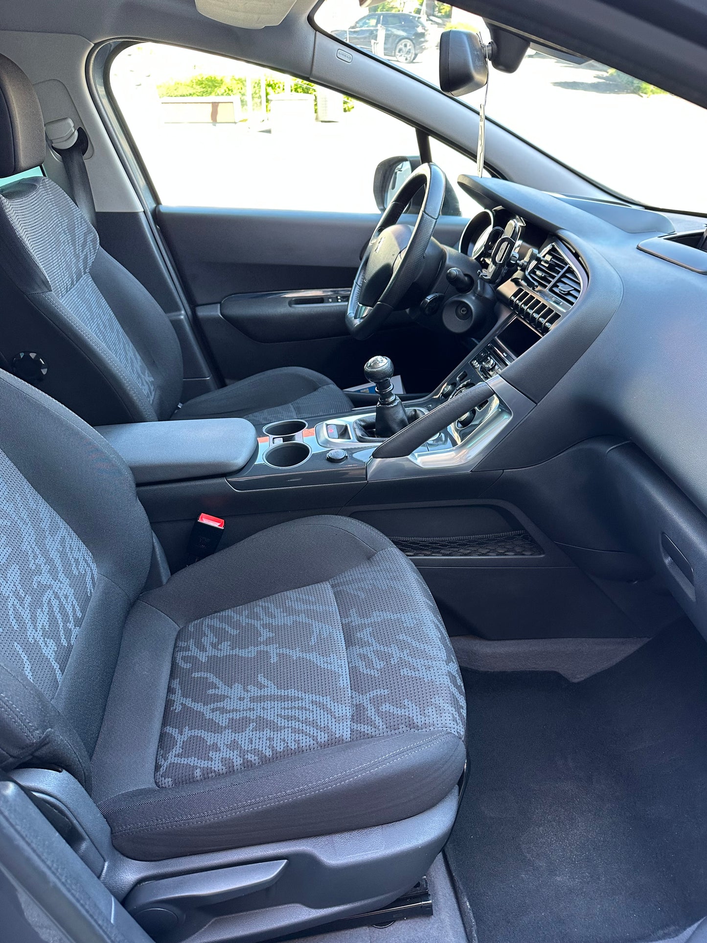 PEUGEOT 3008 2.0 HDi 150cv